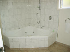 Unit 12 luxury spa bath unit